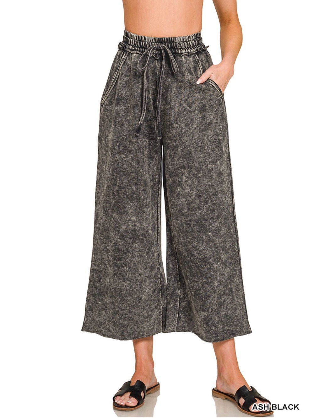 Zenana Outfitters Black Cropped Pants - Ankle Length